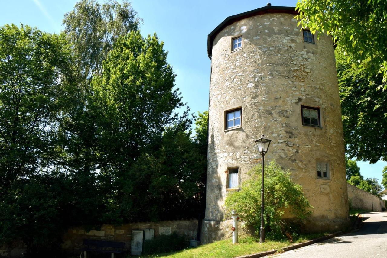 Hotel Gasthof Zum Loewen Velburg Exterior foto