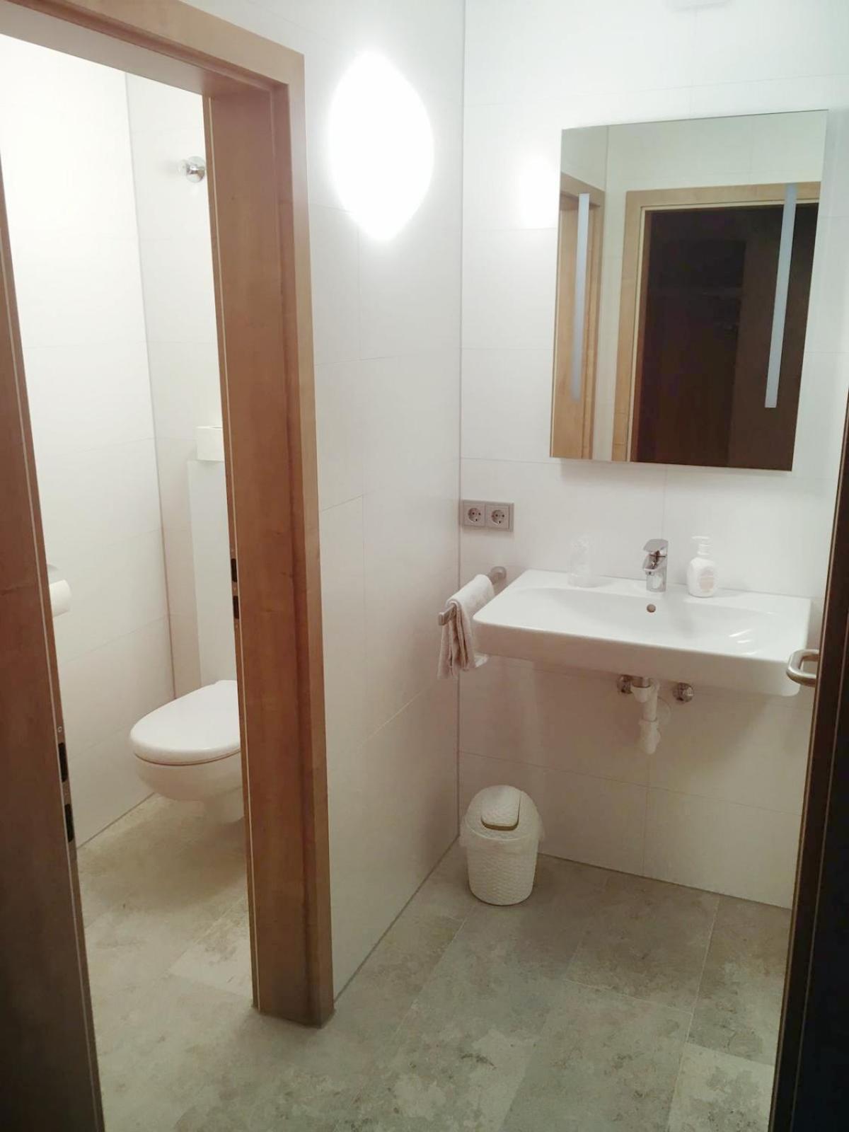Hotel Gasthof Zum Loewen Velburg Habitación foto